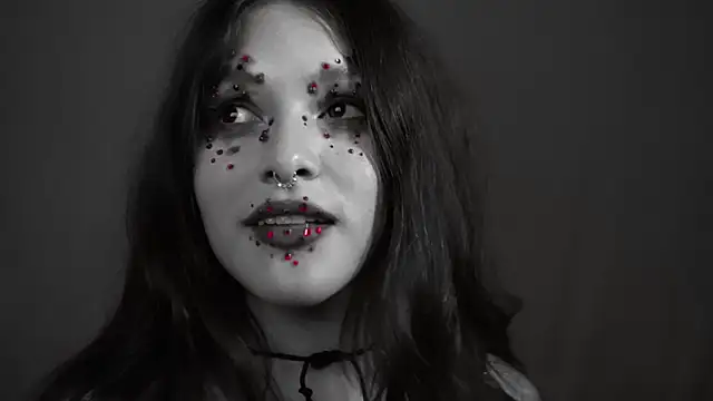 HannaMoom online show from 10/25/25, 11:32