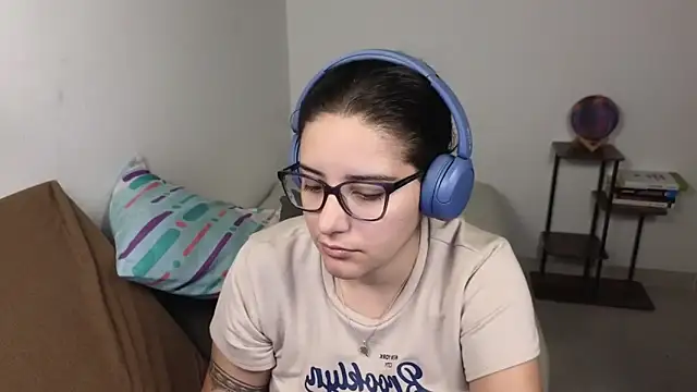 blue  moon  online show from 02/19/26, 02:18