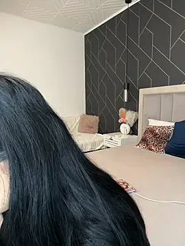 EmyLaveau online show from 02/15/25, 05:19