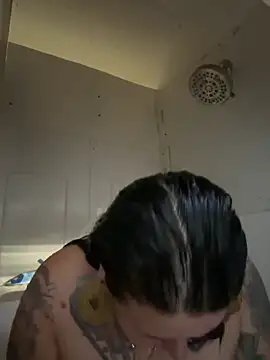 evacheers online show from 10/23/25, 06:39