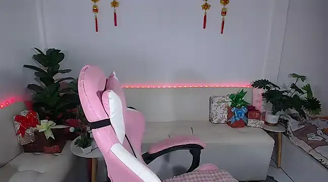 Snapshot of plysaithailand chatting on 02/13/25, 06:30 plysaithailand online show from 02/13/25, 06:30