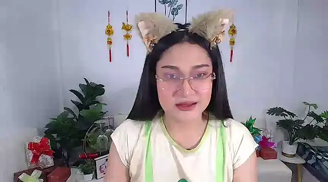 Snapshot of plysaithailand chatting on 02/27/25, 10:37 plysaithailand online show from 02/27/25, 10:37