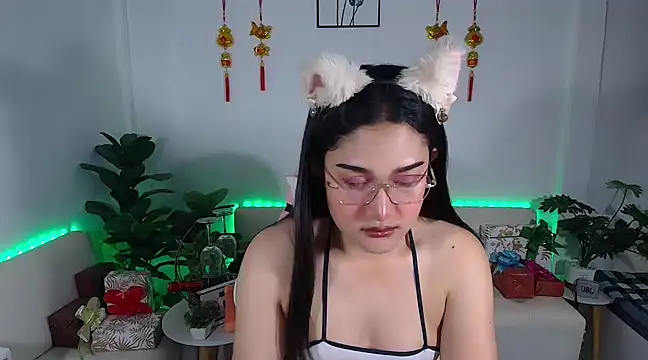 Snapshot of plysaithailand chatting on 03/21/25, 12:51 plysaithailand online show from 03/21/25, 12:51