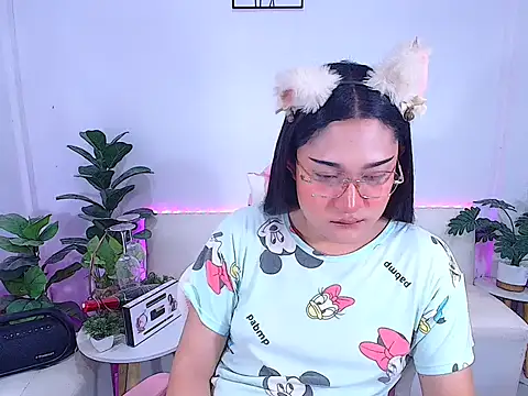 Snapshot of plysaithailand chatting on 10/14/25, 01:28 plysaithailand online show from 10/14/25, 01:28