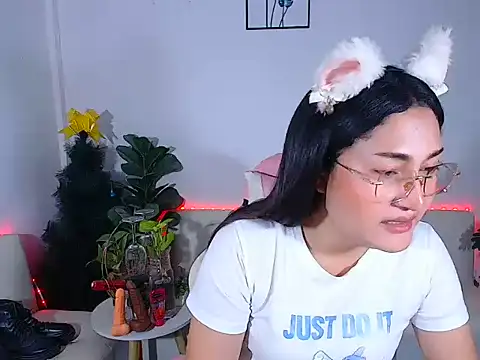 Snapshot of plysaithailand chatting on 06/11/26, 07:39 plysaithailand online show from 06/11/26, 07:39