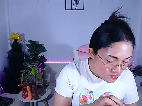Snapshot of plysaithailand chatting on 06/23/26, 08:45 plysaithailand online show from 06/23/26, 08:45