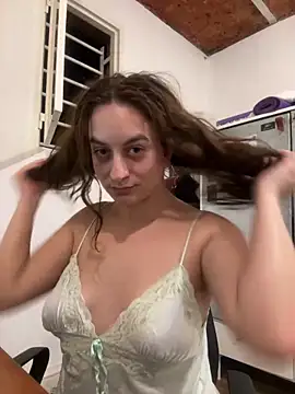 Snapshot of indierotic chatting on 12/16/24, 03:19 indierotic online show from 12/16/24, 03:19