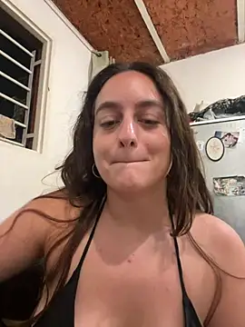 Snapshot of indierotic chatting on 02/04/25, 01:34 indierotic online show from 02/04/25, 01:34