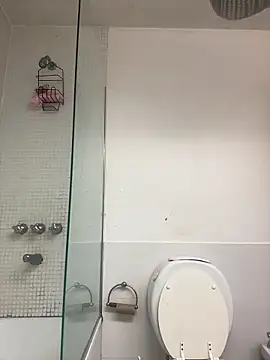 Snapshot of indierotic chatting on 03/08/25, 07:20 indierotic online show from 03/08/25, 07:20