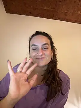 Snapshot of indierotic chatting on 10/06/25, 03:26 indierotic online show from 10/06/25, 03:26