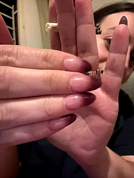 Snapshot of indierotic chatting on 10/27/25, 02:59 indierotic online show from 10/27/25, 02:59