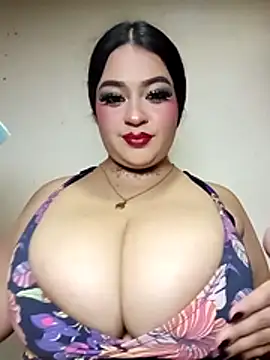 Snapshot of NatashaaBerry chatting on 08/01/26, 04:56 NatashaaBerry online show from 08/01/26, 04:56