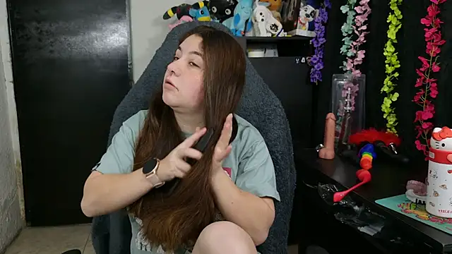 ann bronw online show from 12/01/25, 12:21