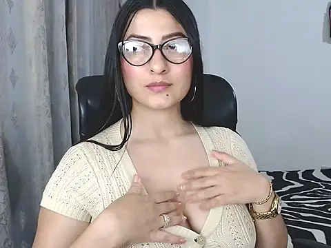 SavannaEvans001 online show from 03/10/26, 04:06