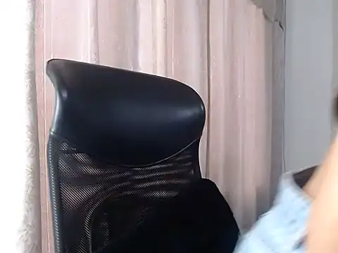 SavannaEvans001 online show from 04/13/26, 10:26