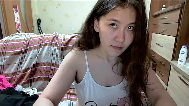 Riz girl online show from 04/08/26, 12:05