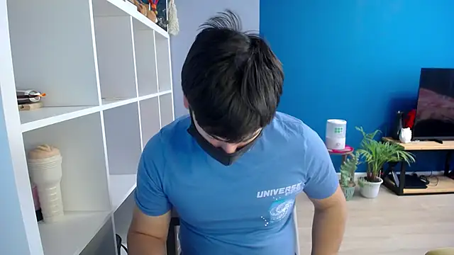 Snapshot of Tomguys chatting on 02/06/25, 09:11 Tomguys online show from 02/06/25, 09:11