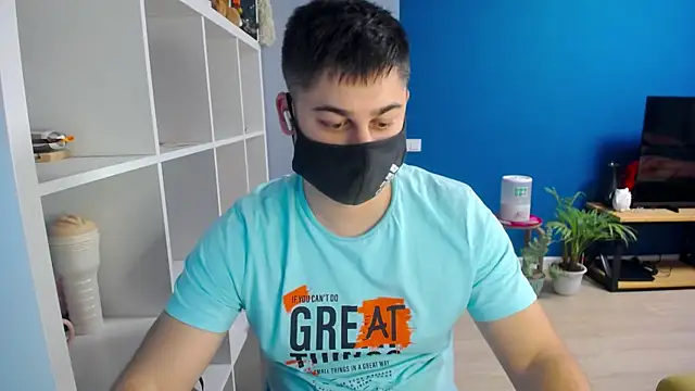 Snapshot of Tomguys chatting on 02/08/25, 03:53 Tomguys online show from 02/08/25, 03:53