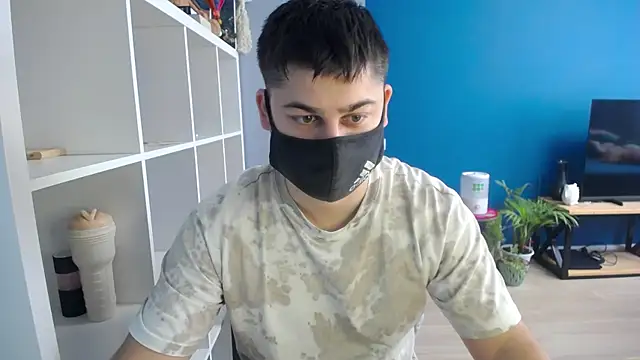 Snapshot of Tomguys chatting on 02/14/25, 07:59 Tomguys online show from 02/14/25, 07:59