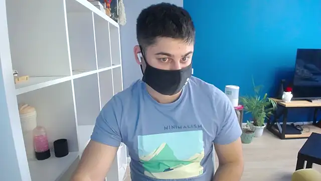 Snapshot of Tomguys chatting on 02/22/25, 12:08 Tomguys online show from 02/22/25, 12:08