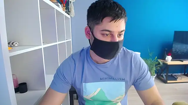 Snapshot of Tomguys chatting on 02/23/25, 08:17 Tomguys online show from 02/23/25, 08:17