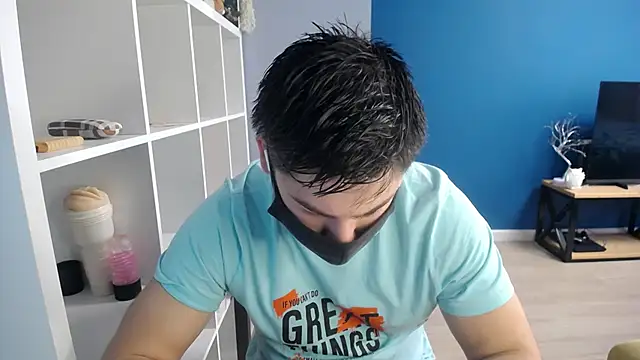 Snapshot of Tomguys chatting on 03/09/25, 02:21 Tomguys online show from 03/09/25, 02:21