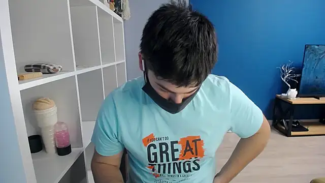 Snapshot of Tomguys chatting on 03/09/25, 07:15 Tomguys online show from 03/09/25, 07:15