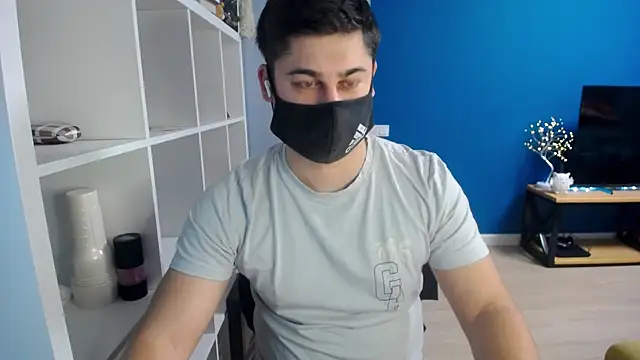 Snapshot of Tomguys chatting on 03/12/25, 03:51 Tomguys online show from 03/12/25, 03:51