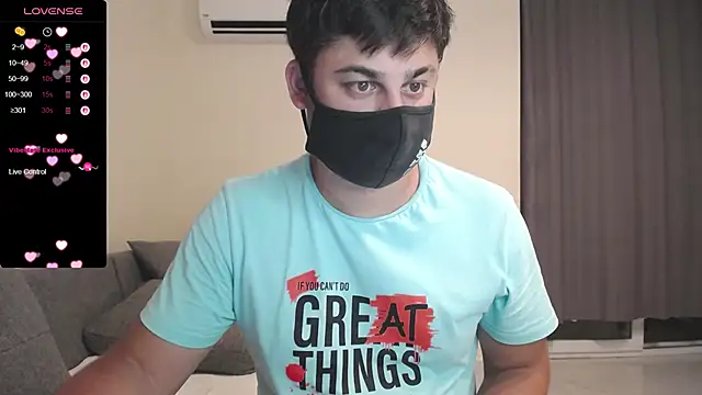 Snapshot of Tomguys chatting on 09/08/25, 06:51 Tomguys online show from 09/08/25, 06:51