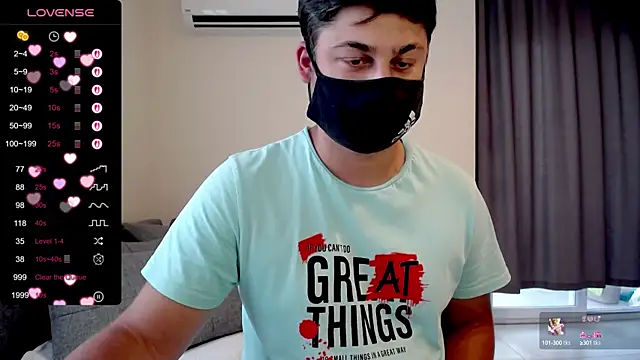 Snapshot of Tomguys chatting on 09/10/25, 01:44 Tomguys online show from 09/10/25, 01:44