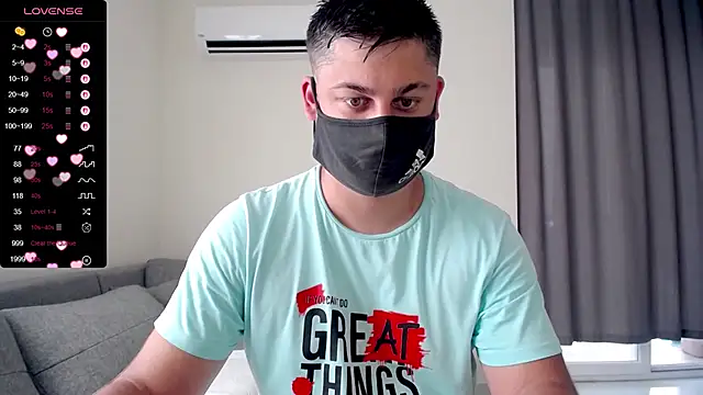 Snapshot of Tomguys chatting on 09/17/25, 09:11 Tomguys online show from 09/17/25, 09:11