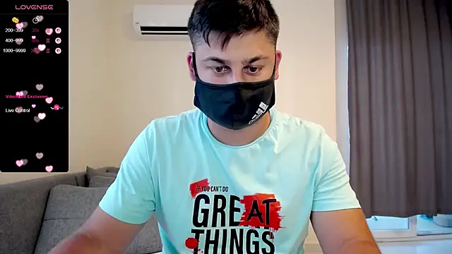 Snapshot of Tomguys chatting on 09/23/25, 03:04 Tomguys online show from 09/23/25, 03:04