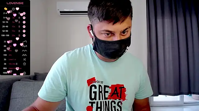 Snapshot of Tomguys chatting on 09/25/25, 01:59 Tomguys online show from 09/25/25, 01:59