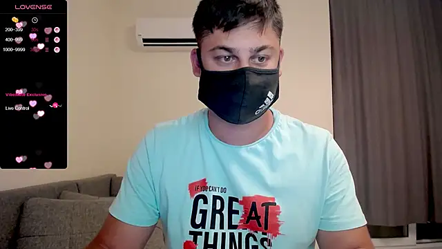 Snapshot of Tomguys chatting on 09/28/25, 04:01 Tomguys online show from 09/28/25, 04:01