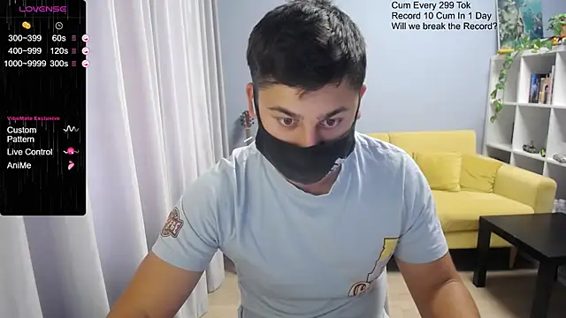 Snapshot of Tomguys chatting on 10/20/25, 07:20 Tomguys online show from 10/20/25, 07:20