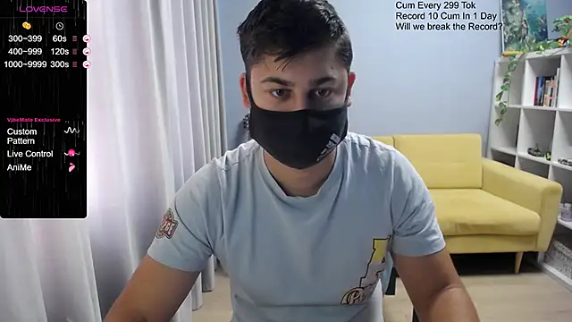 Snapshot of Tomguys chatting on 10/23/25, 06:23 Tomguys online show from 10/23/25, 06:23