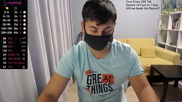 Snapshot of Tomguys chatting on 10/26/25, 08:09 Tomguys online show from 10/26/25, 08:09