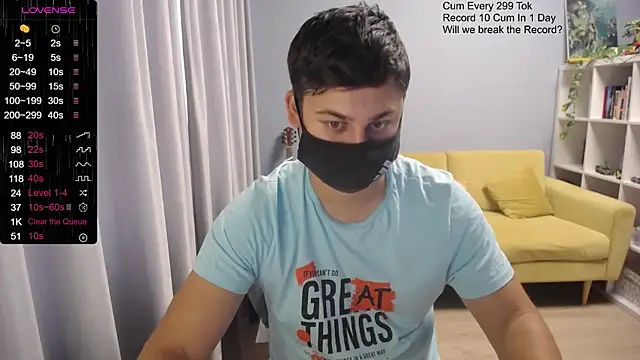 Snapshot of Tomguys chatting on 10/28/25, 07:23 Tomguys online show from 10/28/25, 07:23