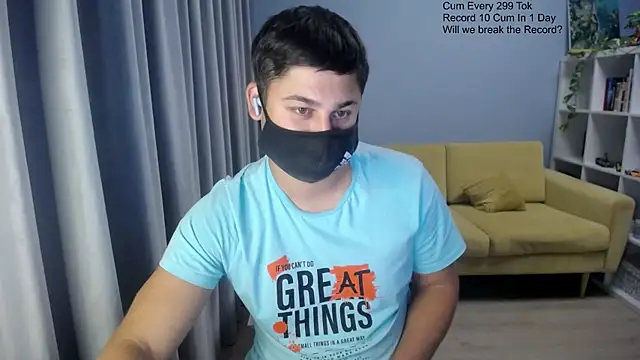 Snapshot of Tomguys chatting on 10/29/25, 07:37 Tomguys online show from 10/29/25, 07:37