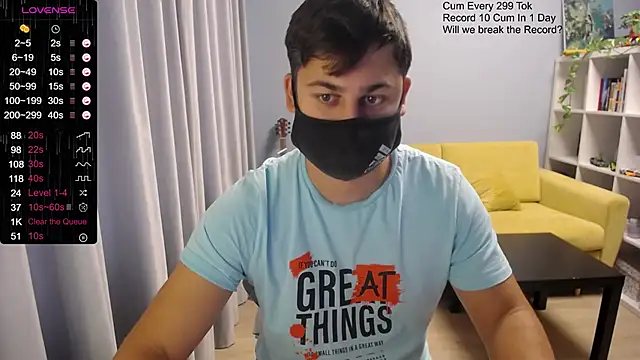 Snapshot of Tomguys chatting on 10/30/25, 07:43 Tomguys online show from 10/30/25, 07:43