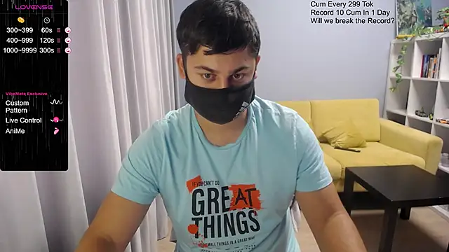 Snapshot of Tomguys chatting on 10/31/25, 08:26 Tomguys online show from 10/31/25, 08:26