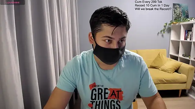 Snapshot of Tomguys chatting on 11/07/25, 06:24 Tomguys online show from 11/07/25, 06:24