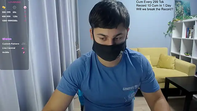 Snapshot of Tomguys chatting on 11/13/25, 07:29 Tomguys online show from 11/13/25, 07:29