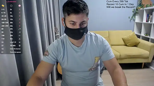 Snapshot of Tomguys chatting on 11/16/25, 08:47 Tomguys online show from 11/16/25, 08:47