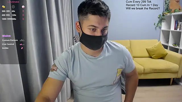 Snapshot of Tomguys chatting on 11/17/25, 02:23 Tomguys online show from 11/17/25, 02:23