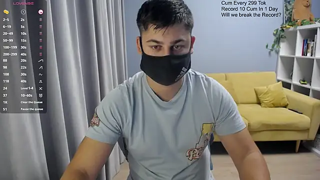 Snapshot of Tomguys chatting on 11/19/25, 07:30 Tomguys online show from 11/19/25, 07:30