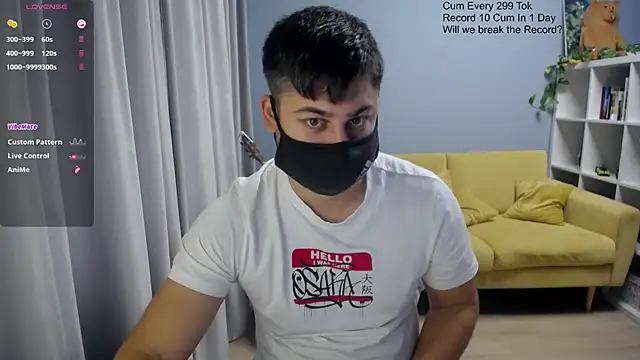 Snapshot of Tomguys chatting on 11/23/25, 08:47 Tomguys online show from 11/23/25, 08:47