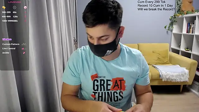 Snapshot of Tomguys chatting on 11/25/25, 01:00 Tomguys online show from 11/25/25, 01:00