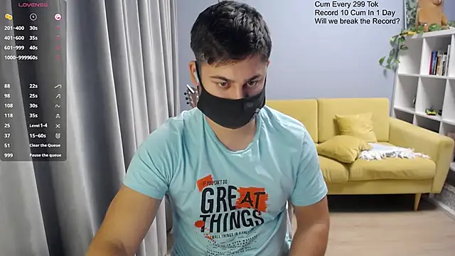 Snapshot of Tomguys chatting on 11/28/25, 07:27 Tomguys online show from 11/28/25, 07:27