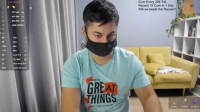 Snapshot of Tomguys chatting on 11/29/25, 08:17 Tomguys online show from 11/29/25, 08:17